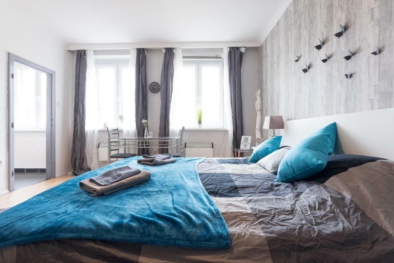 Cute Red Star Center Apartamento *